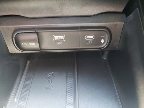 Certified 2025 Kia Telluride SX Prestige X-Line AWD/4WD image 24