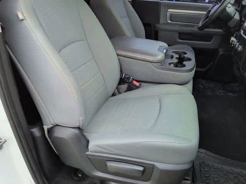 Used 2014 RAM 1500 Express RWD image 18