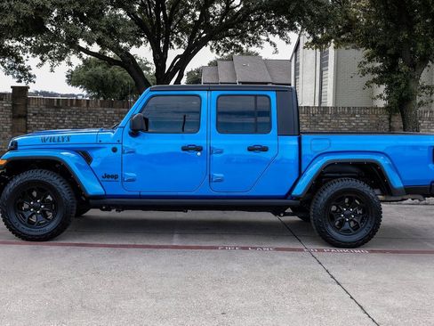 Used 2021 Jeep Gladiator Willys image 20