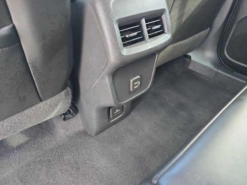 Used 2019 Chevrolet Equinox Premier image 32