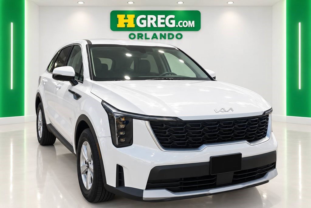 Used 2024 Kia Sorento LX FWD image 4