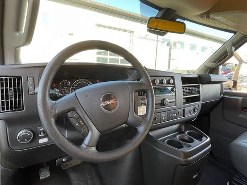 Used 2021 GMC Savana 3500 Extended w/ Power Convenience Package RWD image 22