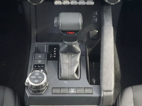 Used 2025 Toyota Tacoma TRD Off-Road AWD/4WD image 26