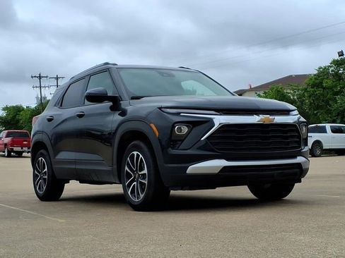 Used 2026 Chevrolet TrailBlazer LT AWD/4WD image 3