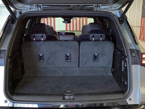 Used 2024 Chevrolet Traverse RS w/ LPO, Floor Liner Package AWD/4WD image 6