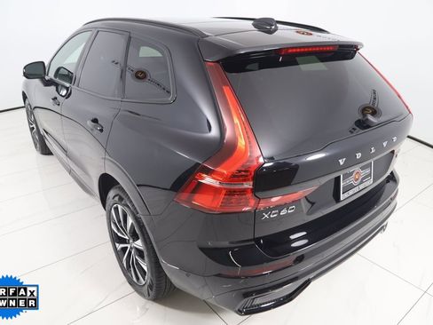 Used 2025 Volvo XC60 B5 Plus image 24