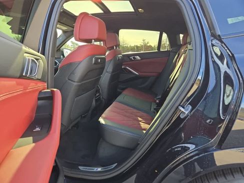 Used 2026 BMW X6 M60i image 25