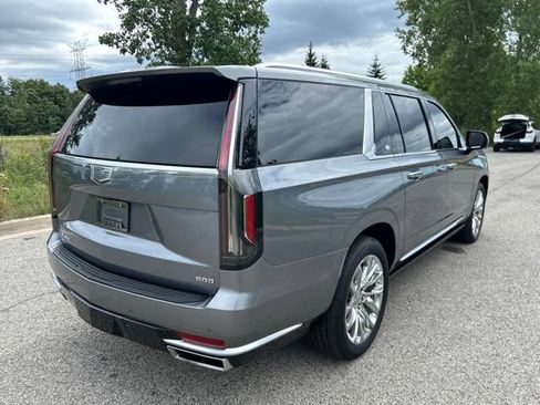 Certified 2022 Cadillac Escalade ESV Premium Luxury Platinum w/ LPO, Radiant Package AWD/4WD image 3