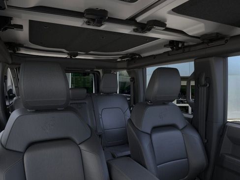 New 2025 Ford Bronco Badlands image 12