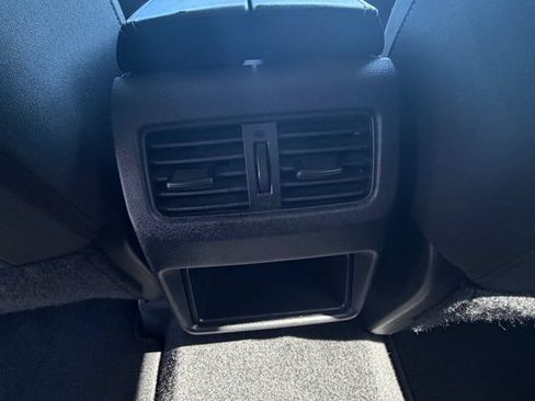Used 2024 Nissan Rogue S FWD image 32