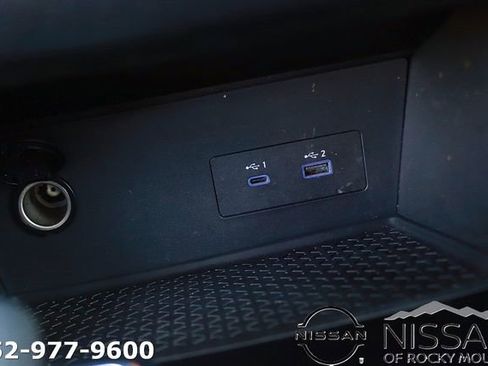 Used 2025 Nissan Pathfinder SV FWD image 22