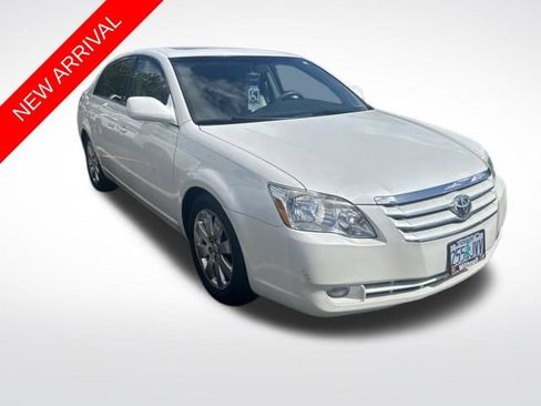 Used 2005 Toyota Avalon Limited FWD image 1