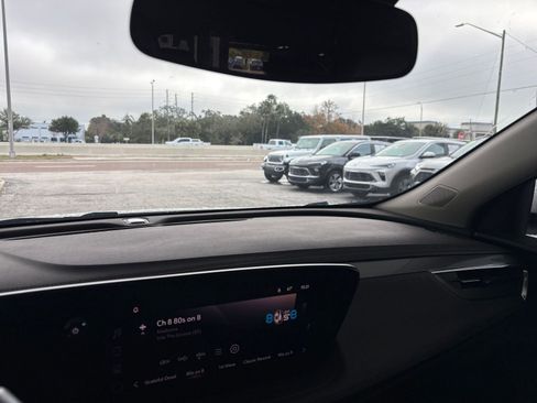 Used 2025 Buick Encore GX Preferred image 34