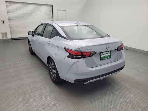 Used 2024 Nissan Versa SV FWD image 5