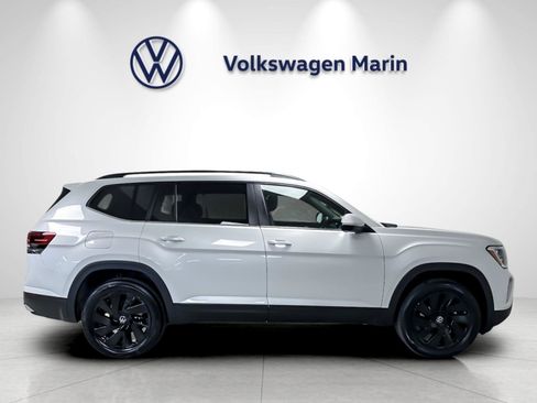 New 2026 Volkswagen Atlas SE FWD image 6