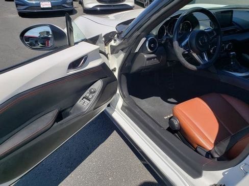 Certified 2023 MAZDA MX-5 Miata Grand Touring RWD image 10