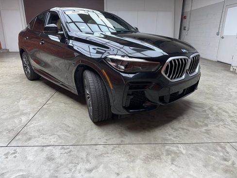 Used 2022 BMW X6 xDrive40i w/ M Sport Package image 7