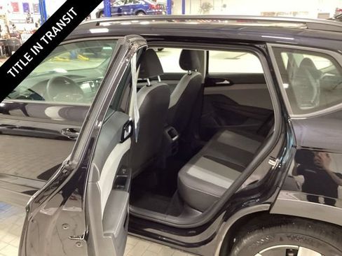 Used 2024 Volkswagen Taos S AWD/4WD image 11