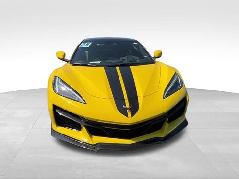 Used 2025 Chevrolet Corvette Z06 RWD image 8