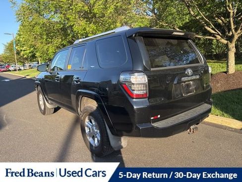 Used 2016 Toyota 4Runner SR5 AWD/4WD image 4