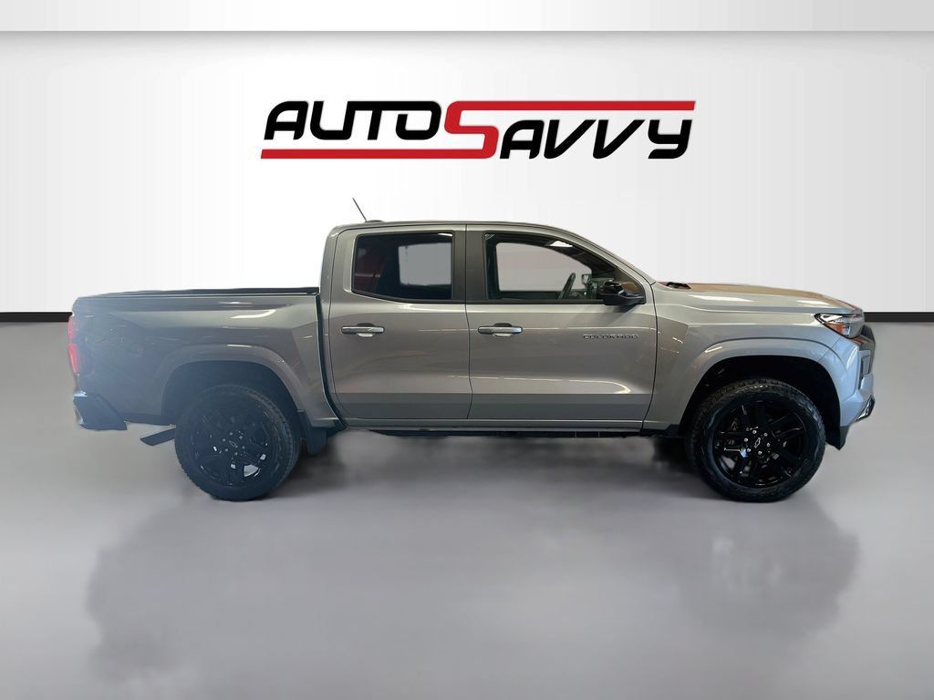 Used 2025 Chevrolet Colorado Z71 w/ Z71 Convenience Package 2 AWD/4WD image 8