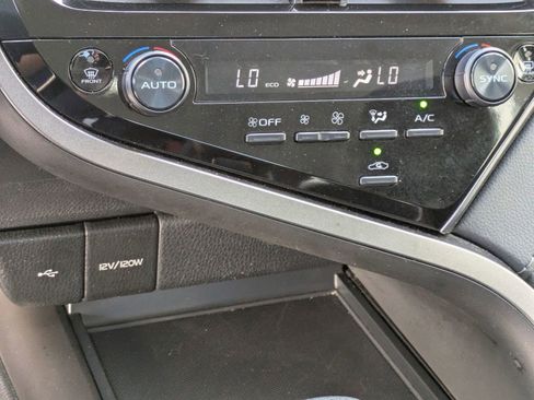 Used 2023 Toyota Camry LE image 19