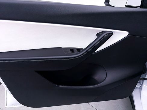 Used 2022 Tesla Model Y Performance AWD/4WD image 15