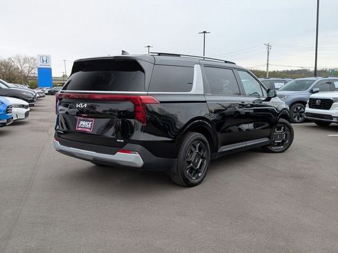 Used 2025 Kia Carnival EX image 5