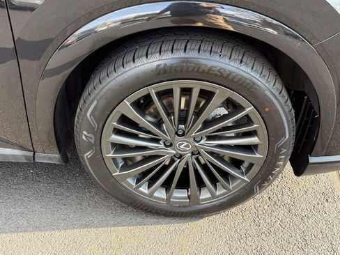 Used 2024 Lexus RX 350h w/ Convenience Package image 7