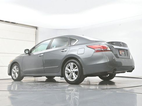 Used 2015 Nissan Altima 2.5 SL w/ Technology Package FWD image 30