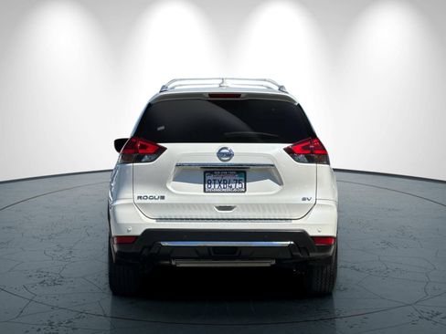 Used 2020 Nissan Rogue SV w/ Premium Package FWD image 5