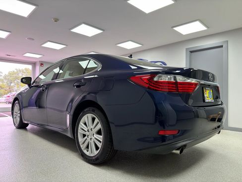 Used 2014 Lexus ES 350 w/ Premium Package FWD image 5