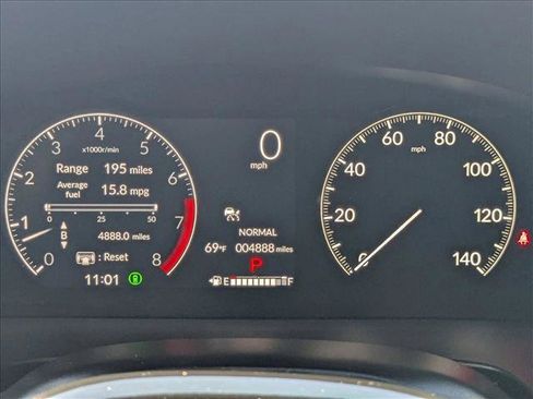 Used 2025 Honda Pilot Touring image 11