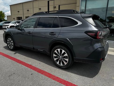 Used 2023 Subaru Outback Limited XT AWD/4WD image 12