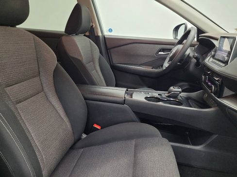 Used 2022 Nissan Rogue SV FWD image 21