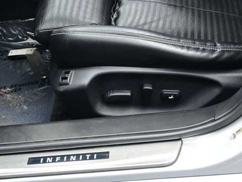 Used 2014 INFINITI Q50 Sport w/ Deluxe Technology Package image 11