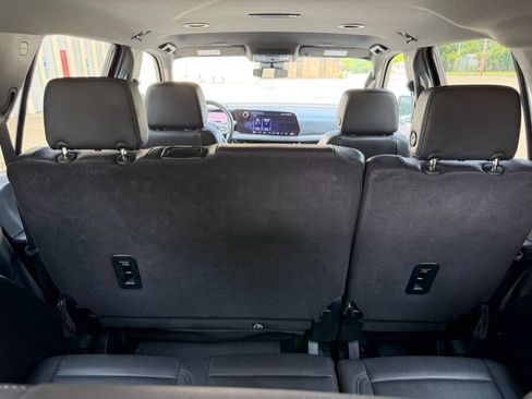 Used 2025 Chevrolet Tahoe LT RWD image 20