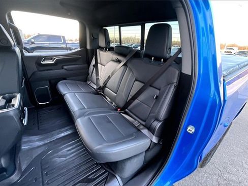 Used 2025 Chevrolet Silverado 1500 LT Trail Boss w/ Convenience Package II image 23