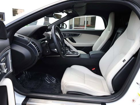 Used 2021 Jaguar F-TYPE Convertible RWD image 4