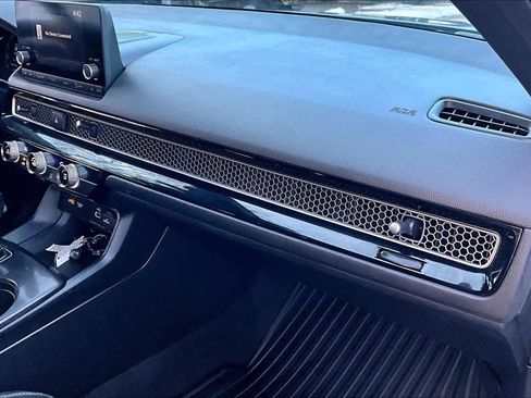 Used 2023 Honda Civic Sport image 17