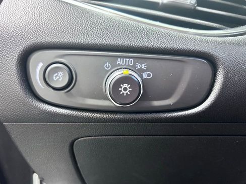 Used 2016 Chevrolet Malibu LT image 7