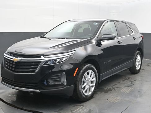 Used 2024 Chevrolet Equinox LT image 3
