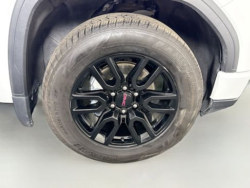 Used 2023 GMC Sierra 1500 Elevation w/ X31 Off-Road Package AWD/4WD image 31