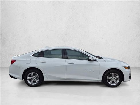 Used 2024 Chevrolet Malibu LT FWD image 3