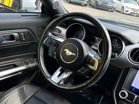 Used 2022 Ford Mustang Premium image 17