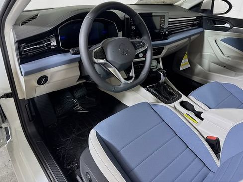 New 2026 Volkswagen Jetta SE FWD image 5