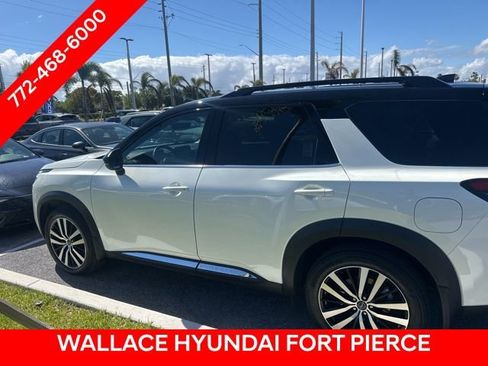 Used 2024 Nissan Pathfinder Platinum image 6