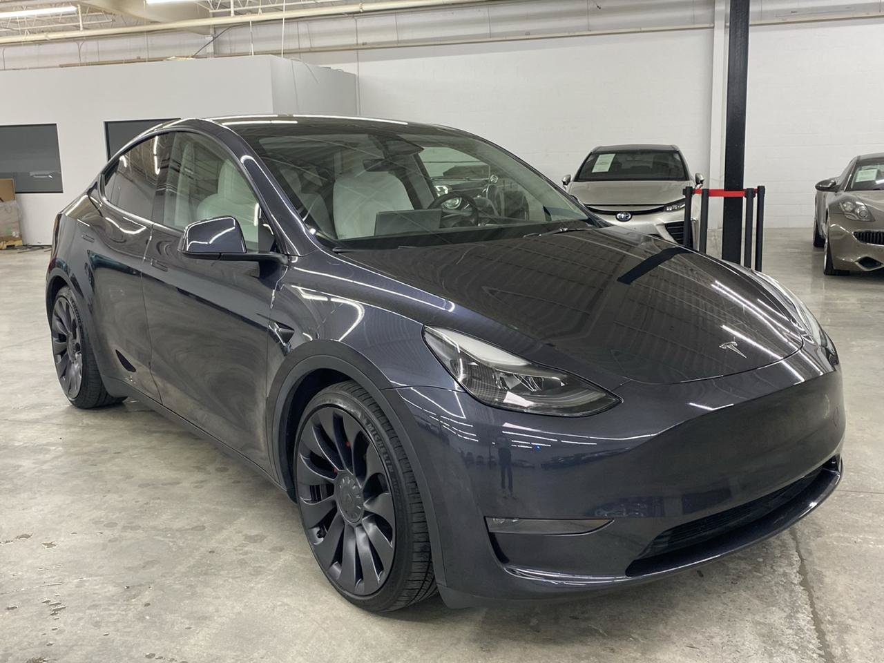 Used 2024 Tesla Model Y Performance AWD/4WD image 4