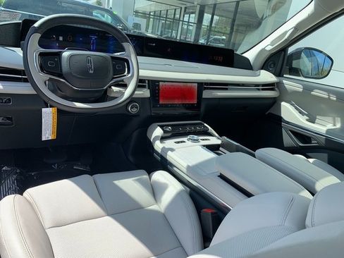 New 2026 Lincoln Navigator Reserve w/ Jet Appearance Package AWD/4WD image 23
