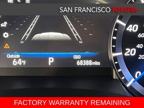 Used 2021 Toyota Highlander XLE AWD/4WD image 34